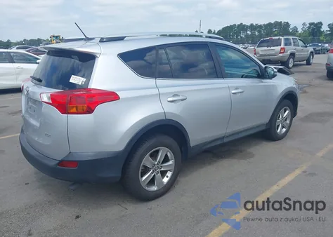 2015 Toyota Rav4 Xle z USA, uszkodzony, nr VIN 2T3WFREV7FW182222